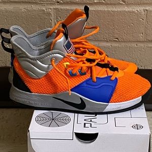 Nike Paul George PG (3) NASA Youth Size 6.5